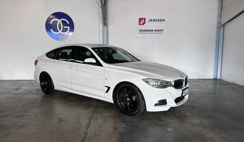 
								BMW 320I GRAN TURISMO 2015 full									