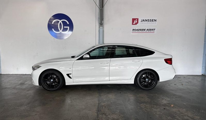 
								BMW 320I GRAN TURISMO 2015 full									