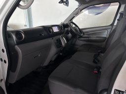 
										Nissan Nv350 CARAVAN 2016 full									