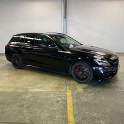 
										Mercedes-Benz C 63 S 2017 full									