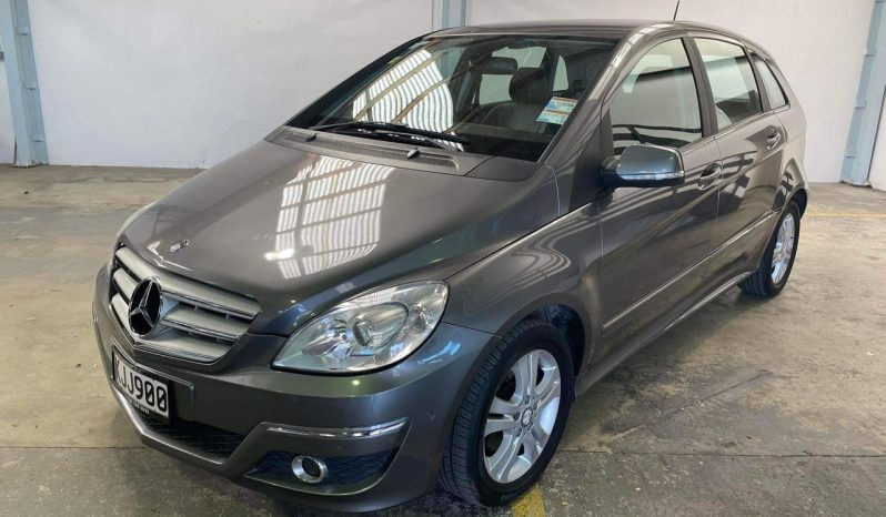 
								Mercedes-Benz B 200  2009 full									