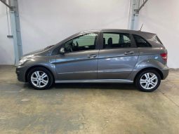 
										Mercedes-Benz B 200  2009 full									