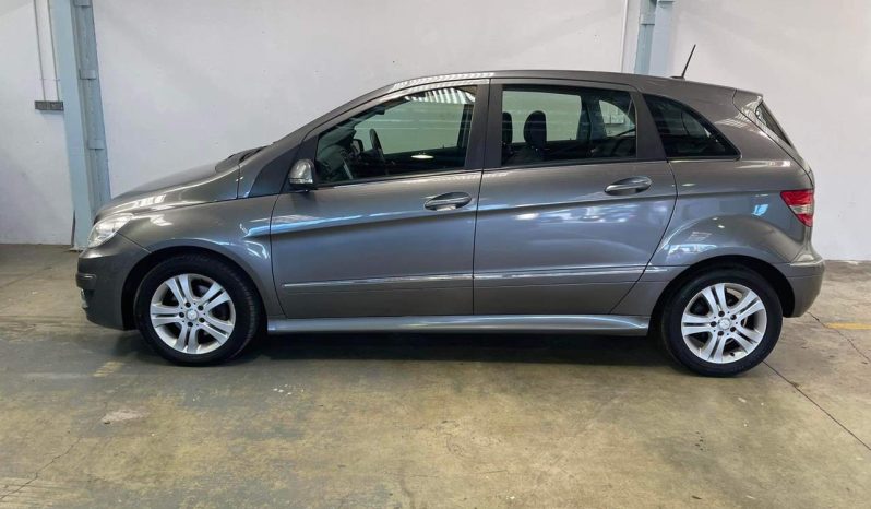 
								Mercedes-Benz B 200  2009 full									