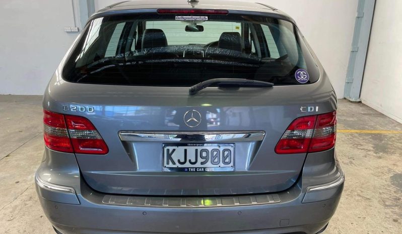 
								Mercedes-Benz B 200  2009 full									