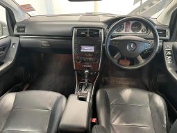 
										Mercedes-Benz B 200  2009 full									