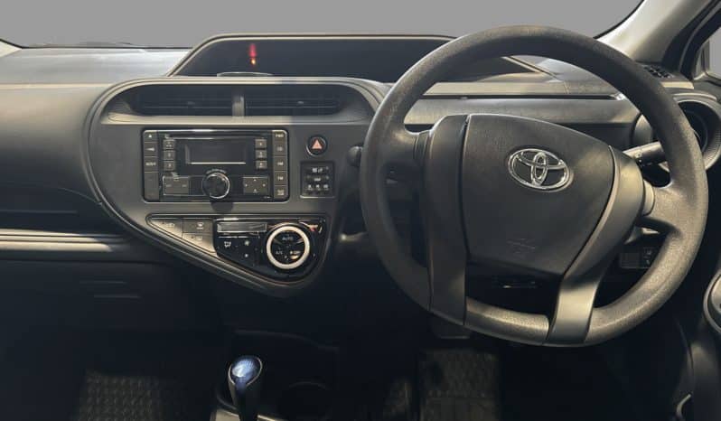 Toyota AQUA L 2018 full