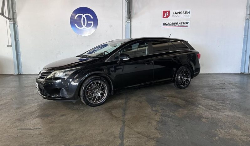 
								Toyota Avensis WAGON 2013 full									