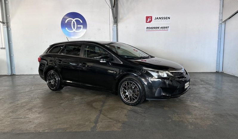 
								Toyota Avensis WAGON 2013 full									