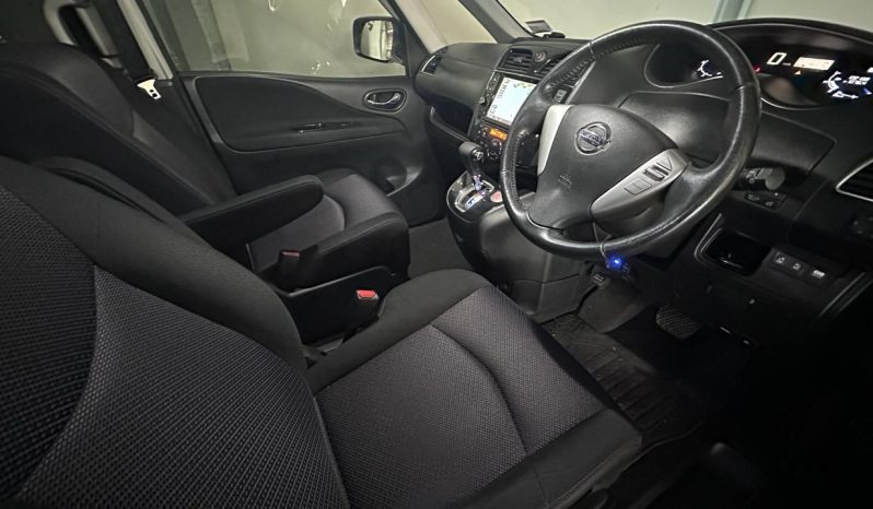 
								Nissan Serena HYBRID 2013 full									