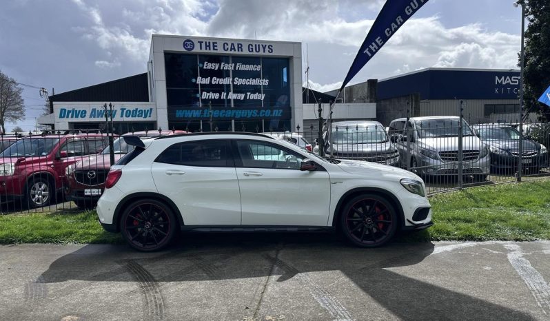 
								Mercedes-Benz Gla45 AMG 2015 full									