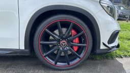 
										Mercedes-Benz Gla45 AMG 2015 full									