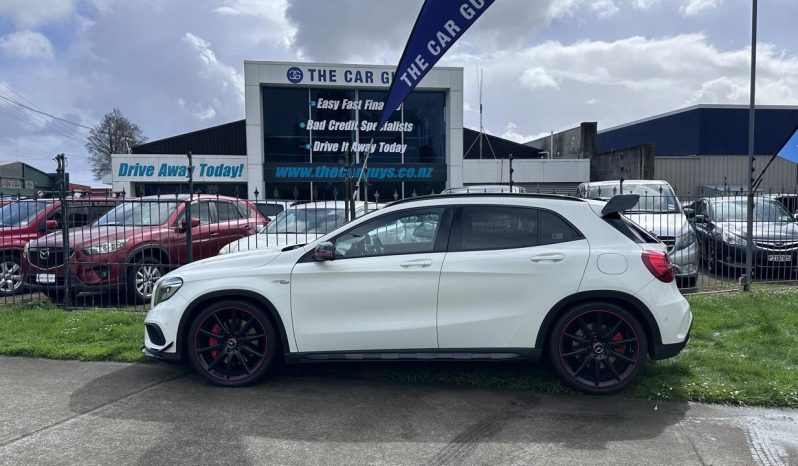 
								Mercedes-Benz Gla45 AMG 2015 full									