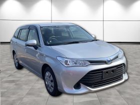 TOYOTA COROLLA FIELDER Hybrid 2015