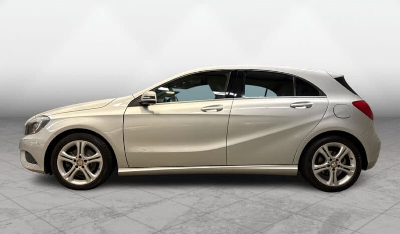 Mercedes-Benz A Class A180 2014 full