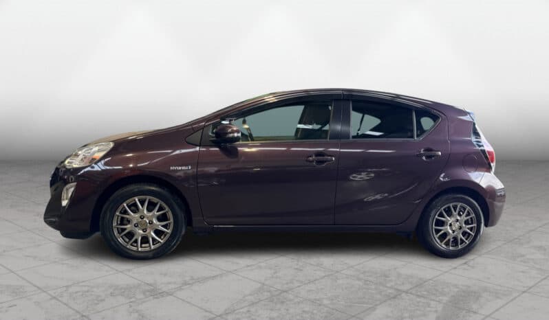 Toyota AQUA HYBRID 2015 full