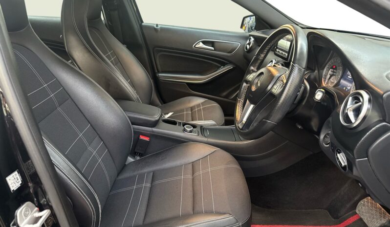 
								Mercedes-Benz A Class A180 2014 full									