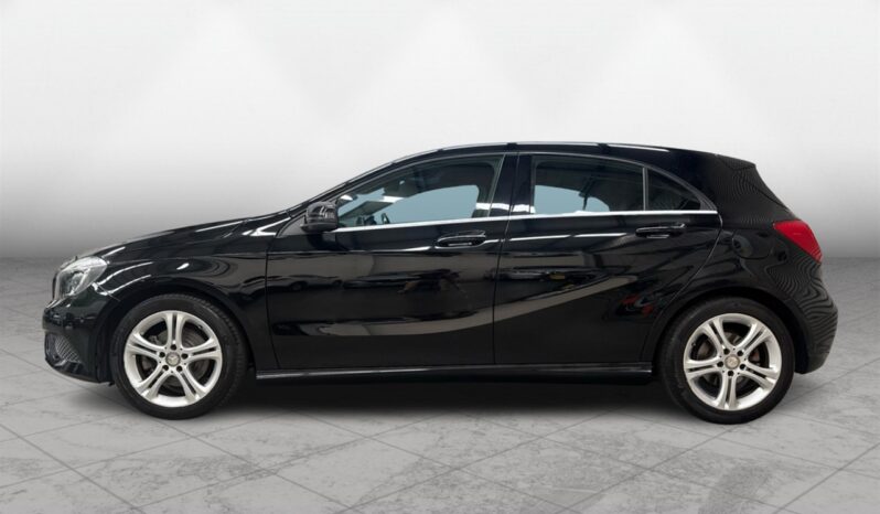 
								Mercedes-Benz A Class A180 2014 full									