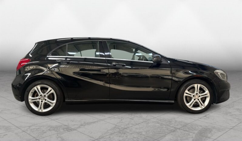 
								Mercedes-Benz A Class A180 2014 full									