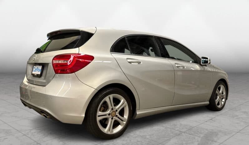Mercedes-Benz A Class A180 2014 full