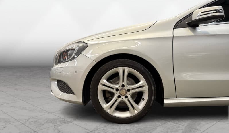 Mercedes-Benz A Class A180 2014 full