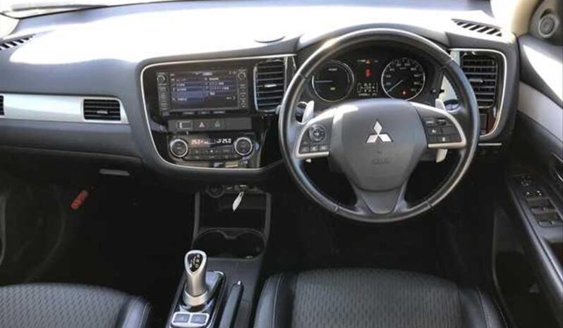
								MITSUBISHI OUTLANDER PHEV Sports Style Edition 2014 full									