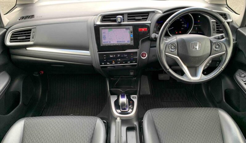 
								HONDA FIT HYBRID L Package 2016 full									