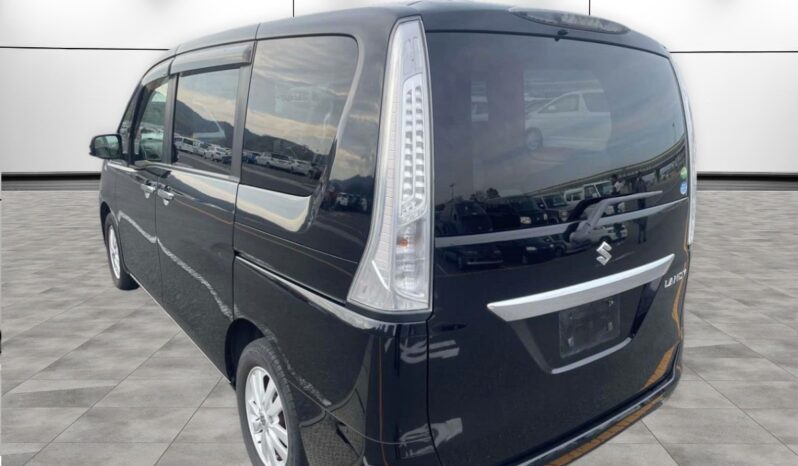 
								SUZUKI LANDY 2.0G S-HV 2012 full									