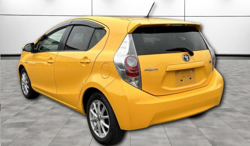 
								TOYOTA AQUA G 2012 full									