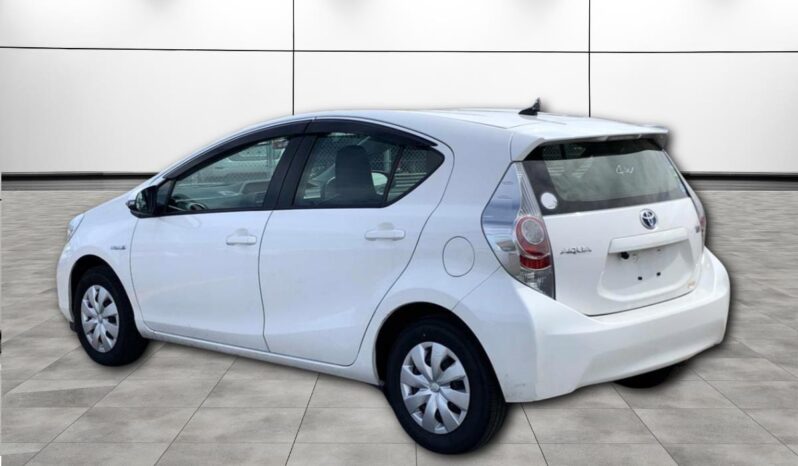 
								TOYOTA AQUA L 2013 full									
