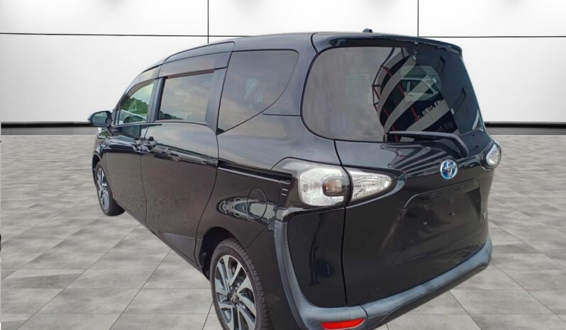 
								Toyota Sienta Hybrid G 2015 full									