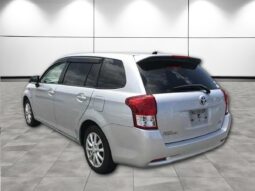 
										TOYOTA COROLLA FIELDER Hybrid 2015 full									