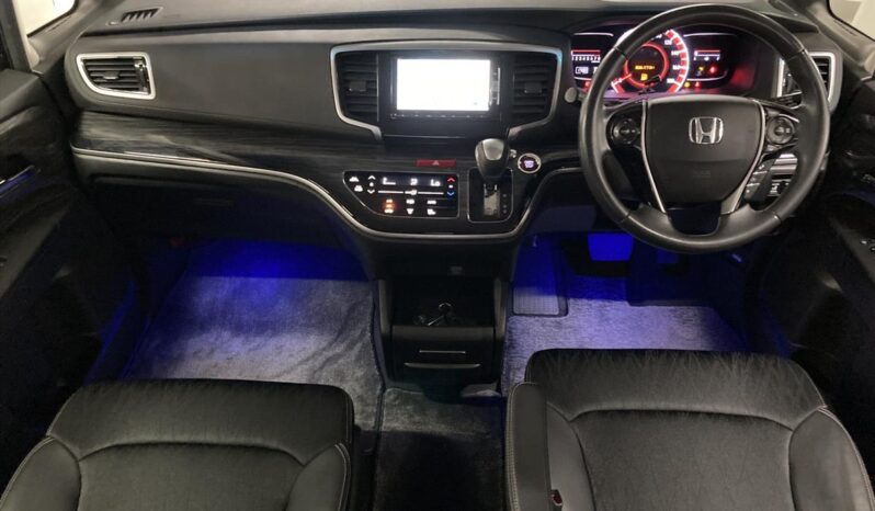 
								HONDA ODYSSEY Absolute 2015 full									