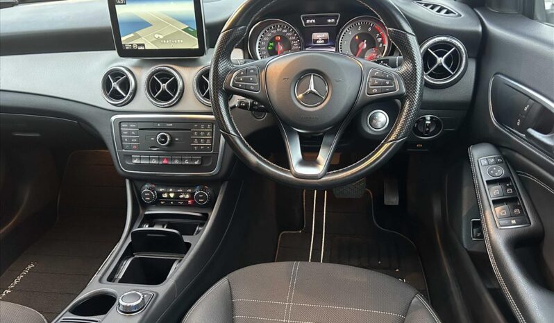 
								Mercedes-Benz CLA180 Shooting Brake 2015 full									
