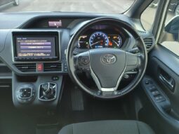 
										TOYOTA VOXY G 2015 full									