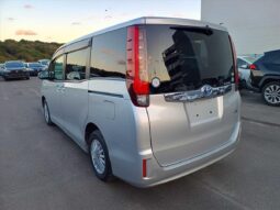 
										TOYOTA VOXY G 2015 full									