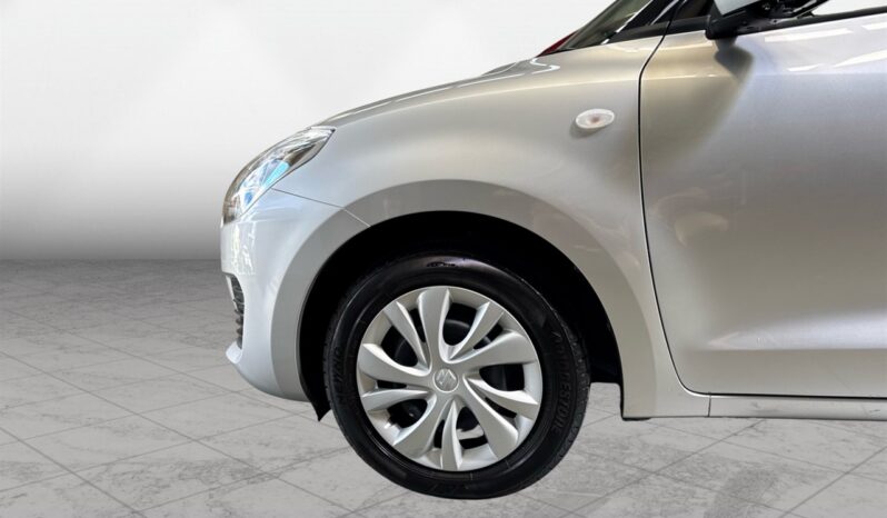 
								Suzuki SWIFT XL 5D 2019 full									