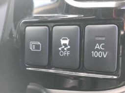 
										Mitsubishi OUTLANDER PHEV G Navigation Package 2014 full									