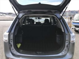 
										Mitsubishi OUTLANDER PHEV G Navigation Package 2014 full									