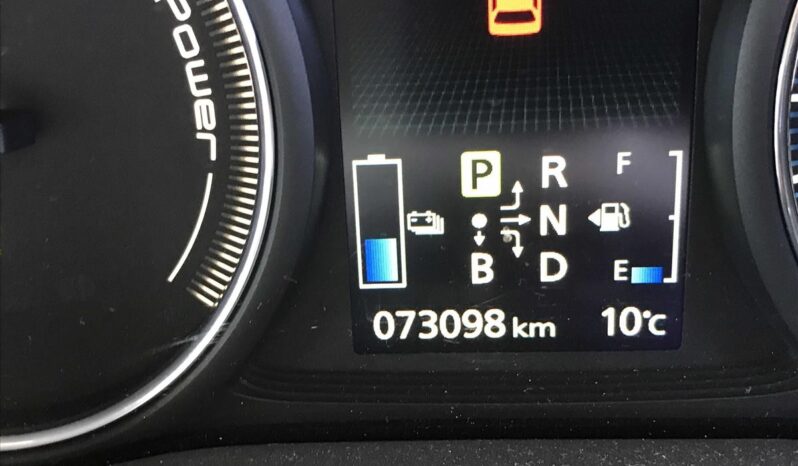 
								Mitsubishi OUTLANDER PHEV G Navigation Package 2014 full									