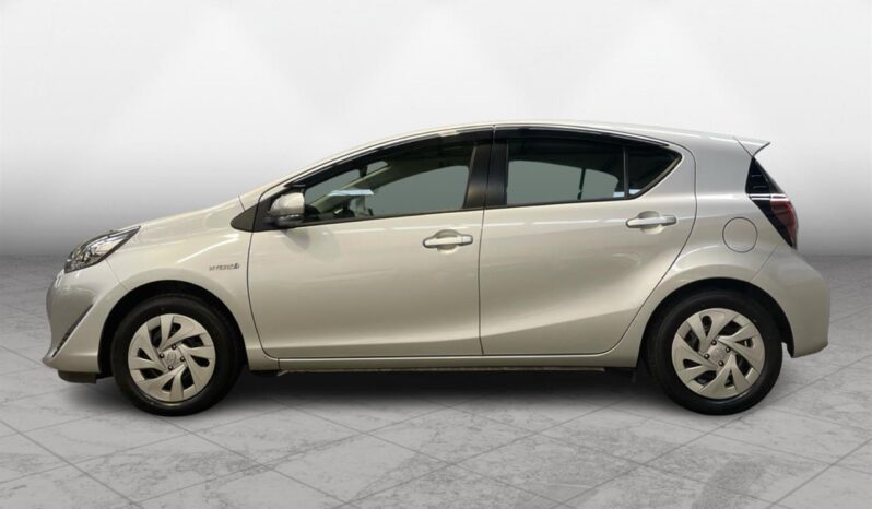 
								Toyota AQUA L 2020 full									
