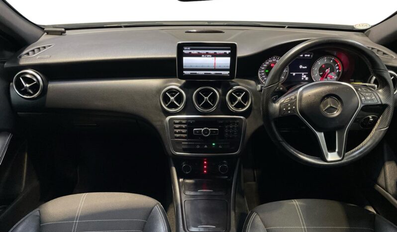 
								Mercedes-Benz A Class A180 Blue – Efficiency 2013 full									