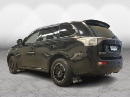 
										Mitsubishi OUTLANDER PHEV G Safety Package 2015 full									