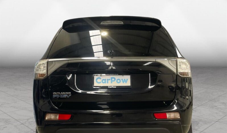 
								Mitsubishi OUTLANDER PHEV G Safety Package 2015 full									