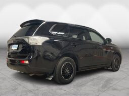 
										Mitsubishi OUTLANDER PHEV G Safety Package 2015 full									