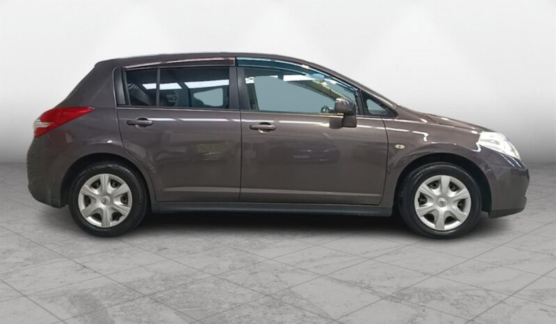 
								Nissan Tiida  2008 full									