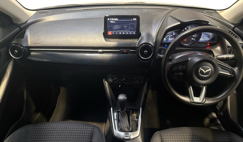 
								Mazda DEMIO 13S 2017 full									