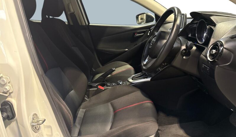 
								Mazda DEMIO 13S TOURING 2016 full									