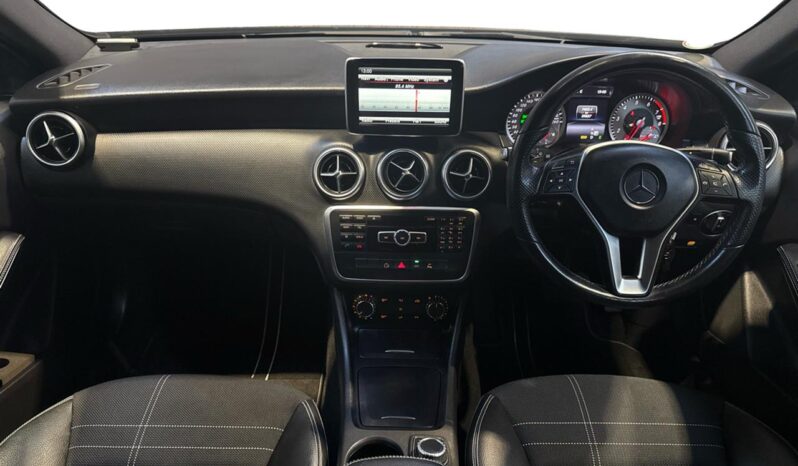 
								Mercedes-Benz A Class A180 2014 full									