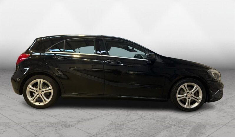 
								Mercedes-Benz A Class A180 2014 full									