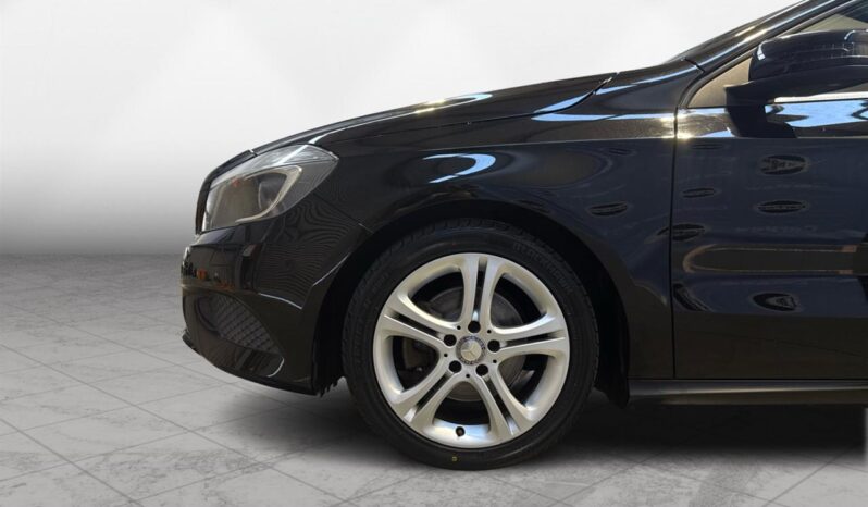 
								Mercedes-Benz A Class A180 2014 full									